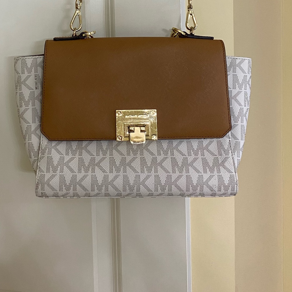Michael Kors handbag like new